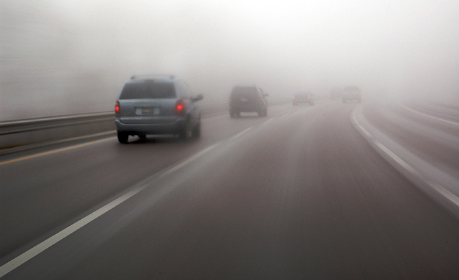 http://www.indiandrives.com/wp-content/uploads/2010/12/Tips-for-driving-in-fog.jpg