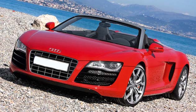 The Audi R8 Spyder variant looks exactly the same as its hard top version