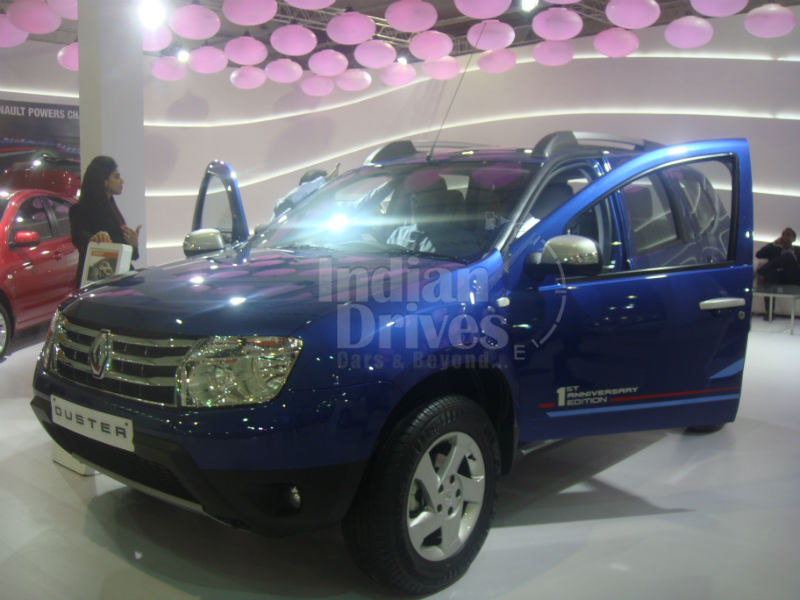 Renault Duster Anniversary Edition in Cosmos Blue paint job