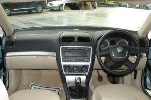 Skoda Laura interior