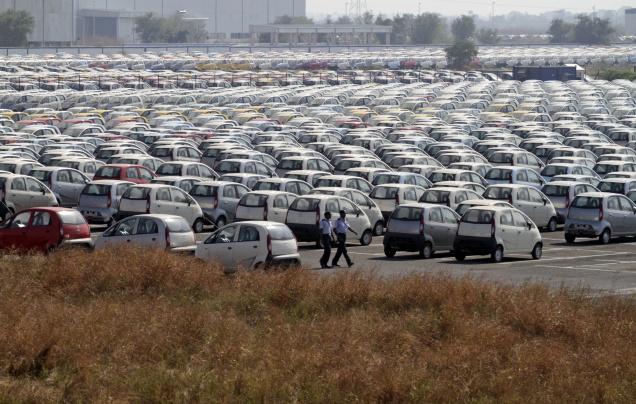 Dip in sales continue to haunt top car manufacturers in India