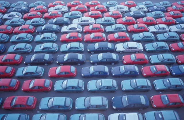 Manufacturers sit tight on upcoming new launches to speed up sales