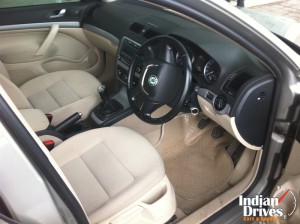Skoda Laura interior
