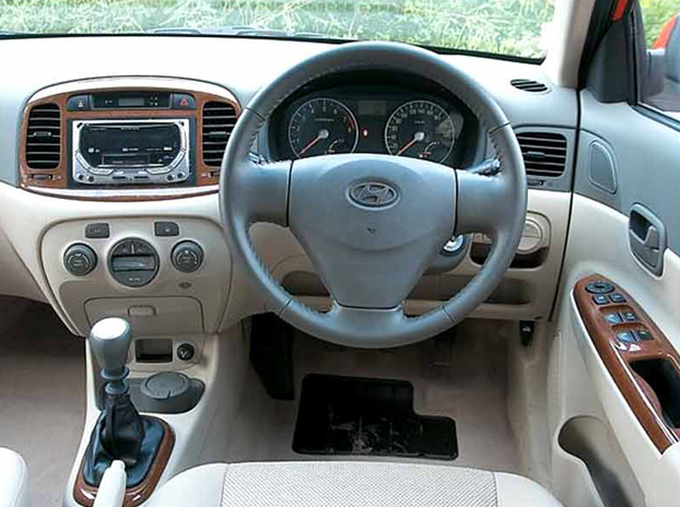 Hyundai Verna interior