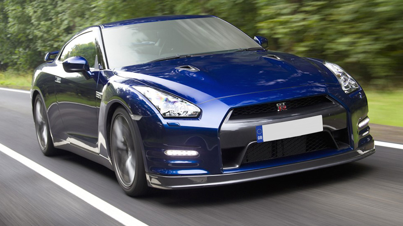 Nissan to showcase its GT-R sports car and its all-electric Leaf EV at the Delhi Auto Expo 2012