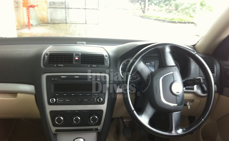 Skoda Laura interior