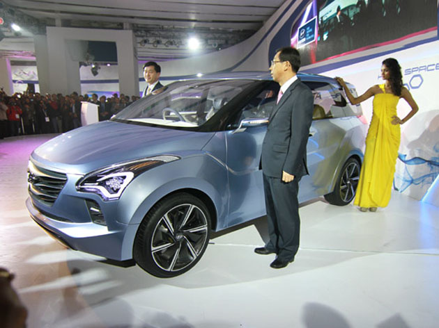 Hyundai unveiled MPV Hexa Space and Hyundai Sonata