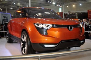 Mahindra Rexton SUV revealed Mahindra Rexton SUV revealed