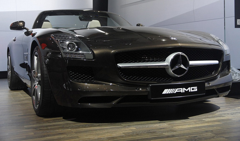 Mercedes Benz M Class and SLS AMG unveiled