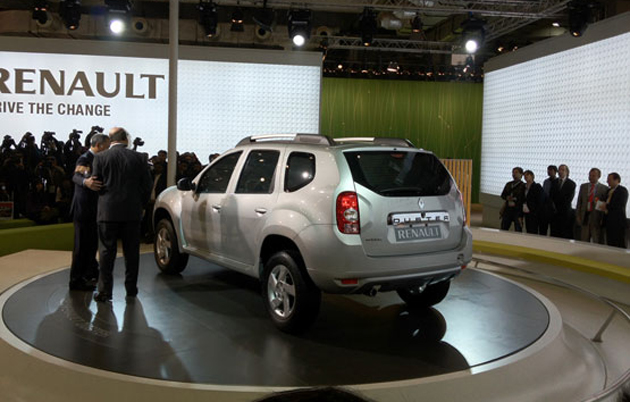 Renault Duster SUV makes its public appearance at the Auto Expo Renault Duster SUV makes its public appearance at the Auto Expo