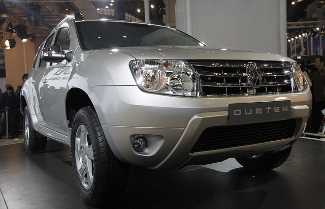 Renault Duster SUV makes its public appearance at the Auto Expo