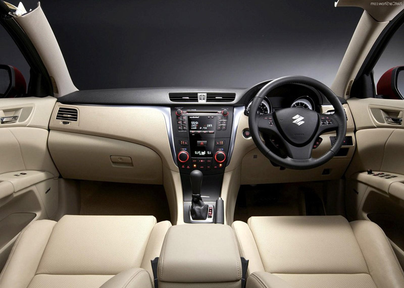 Maruti Kizashi interior