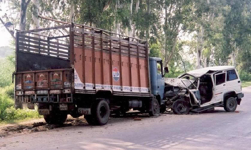 Indian roads are the deadliest! Indian roads are the deadliest!