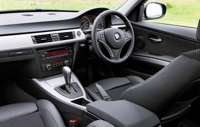 2012 BMW 3-Series interior