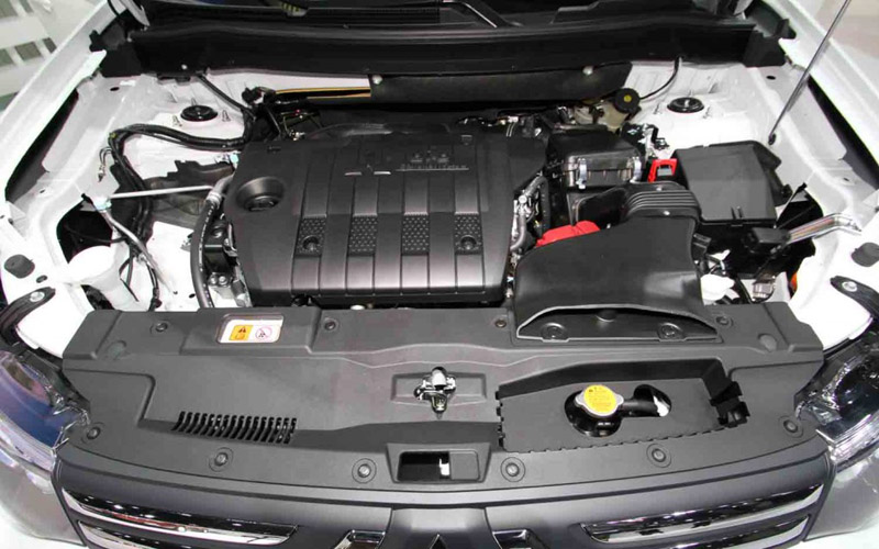 2012 Mitsubishi Outlander engine 2012 Mitsubishi Outlander engine