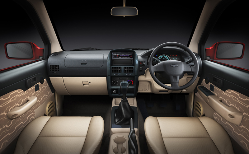 Chevrolet Tavera Neo 3 interior
