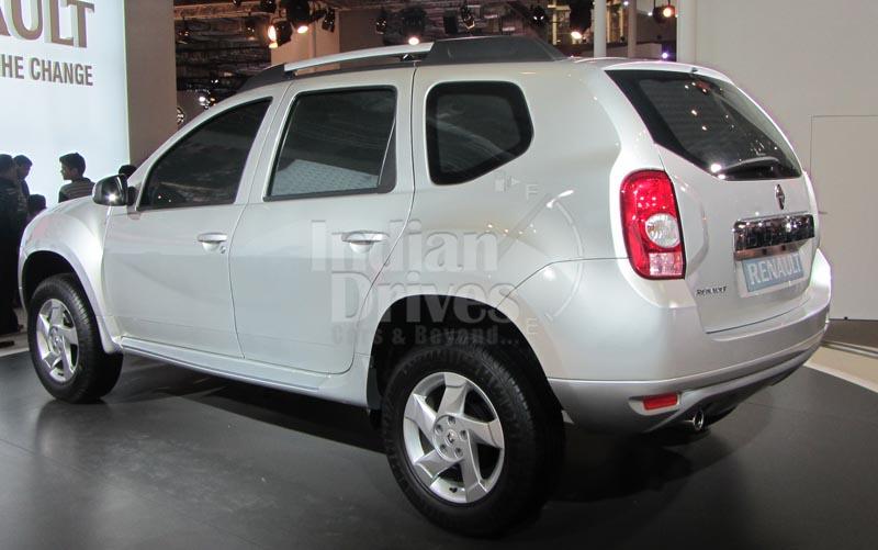 Duster crosses the milestone of 3 lakh unit for sales across the world Duster crosses the milestone of 3 lakh unit for sales across the world