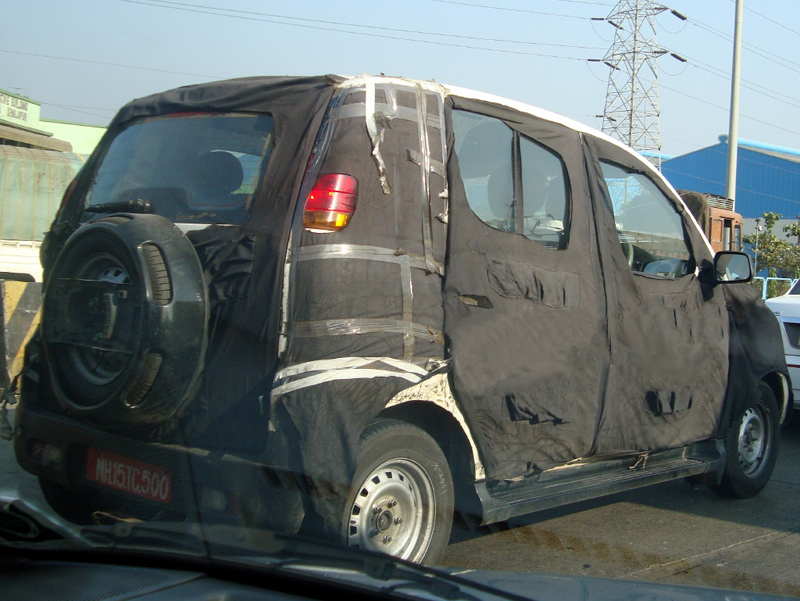 Zebra painted Mahindra Mini Xylo disguised in spotted in Chennai