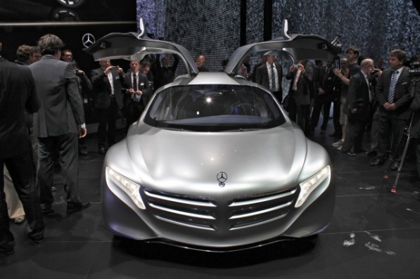 Mercedes-Benz planning two hydrogen fuel-cell vehicles Mercedes-Benz planning two hydrogen fuel-cell vehicles