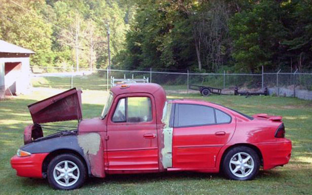 Most Bizarre Car of the World Up For Sale OnThe Web