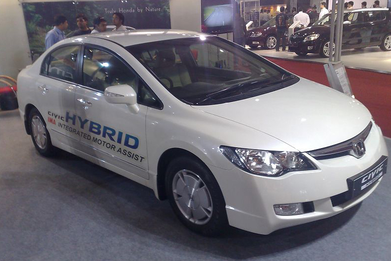 Pros and Cons of Hybrid Cars