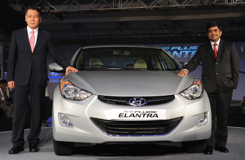 Hyundai Elantra Fluidic launched for Rs.12.51 lakhs