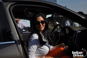 Sridevi become proud owner of Porsche Cayenne Diesel