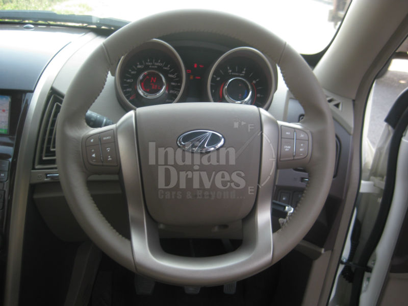 Mahindra XUV 500 v/s Renault Duster