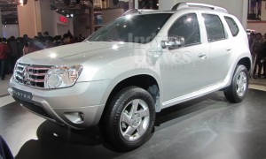 Mahindra XUV 500 v/s Renault Duster