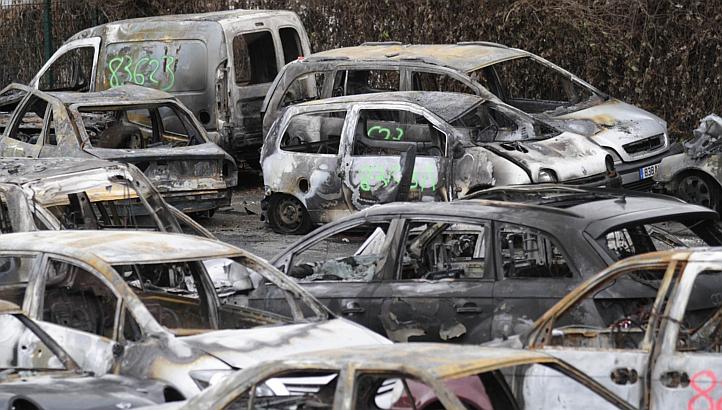 1,193 Cars Burnt In France On New Year's Eve 1,193 Cars Burnt In France On New Year's Eve
