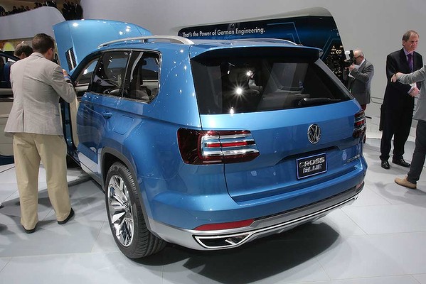 Volkswagen reveals its Cross Blue Concept