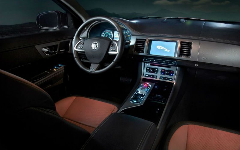 Jaguar XJ Interior