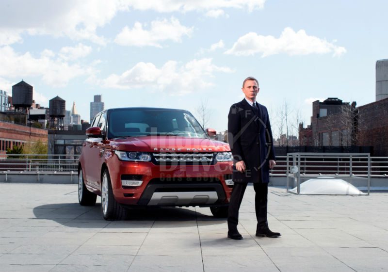 James Bond introduces new Range Rover