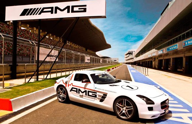 Mercedes Benz AMG Driving