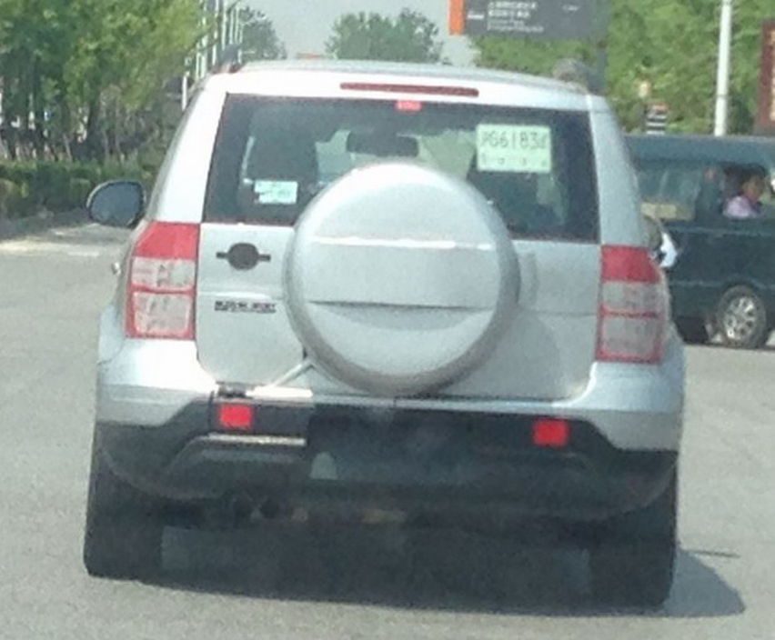 Skoda Yeti Facelift Caught Testing Back View Skoda Yeti Facelift Caught Testing Back View