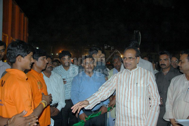 Tata Motors launches commercial vehicle driving centre