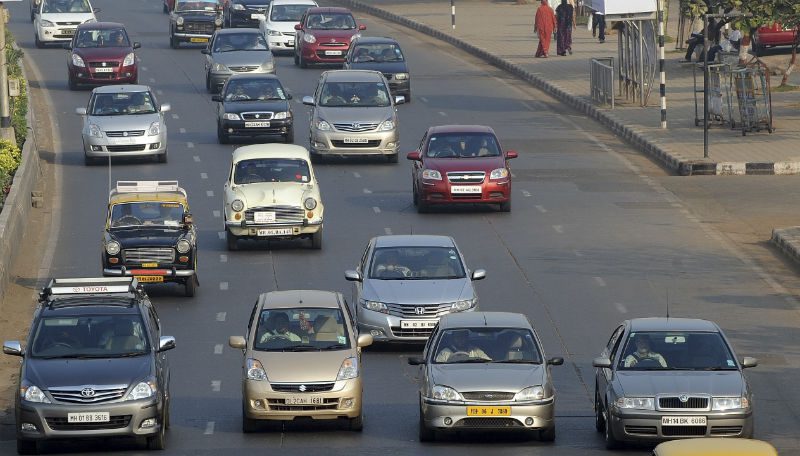 It's raining discounts as car manufacturers try to attract customers