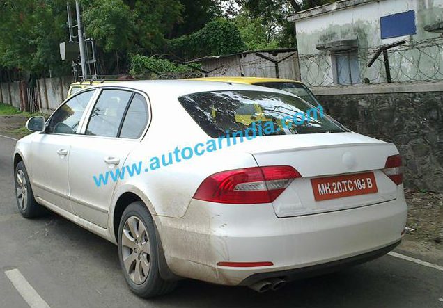 Skoda Superb Facelift Spied Testing Skoda Superb Facelift Spied Testing
