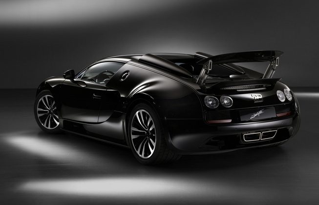 Bugatti Veyron Back View Bugatti Veyron Back View