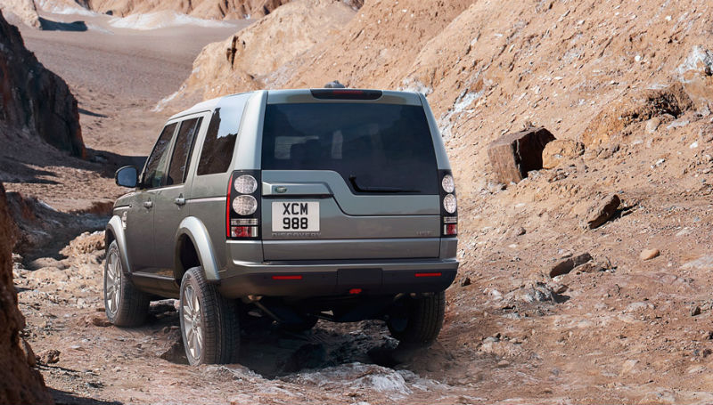 2014 Land Rover Discovery Back View
