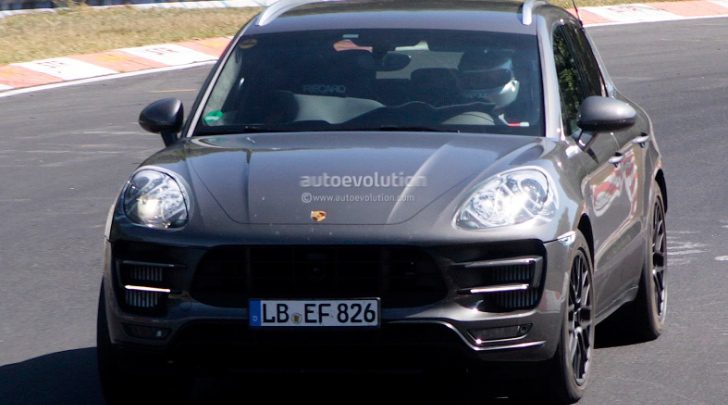 Porsche Macan Spy Shots