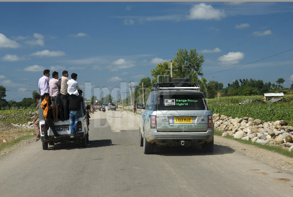 Range Rover Hybrid Prototypes drive through Nepal towards India