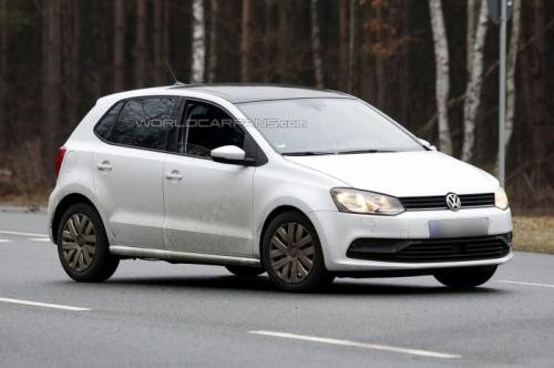 Volkswagen Polo facelift spied