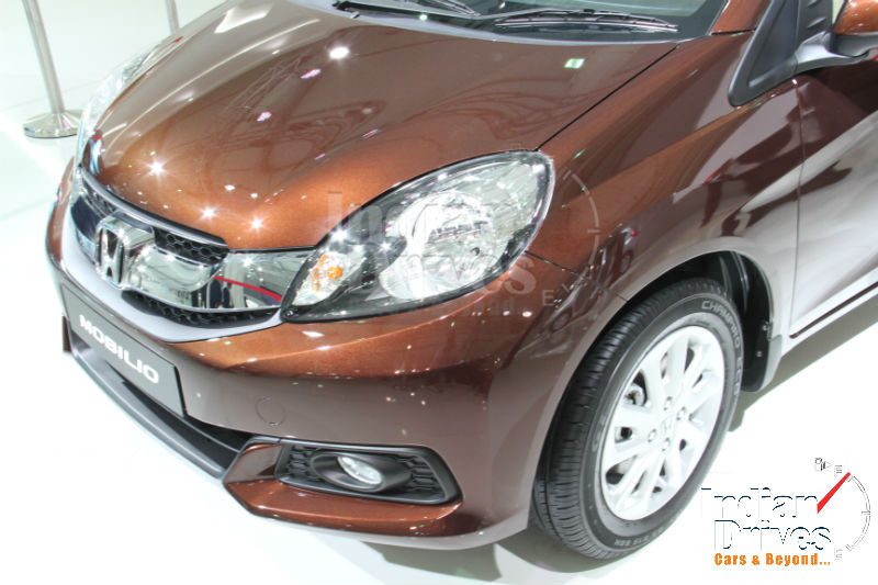 Honda Mobilio Review 
