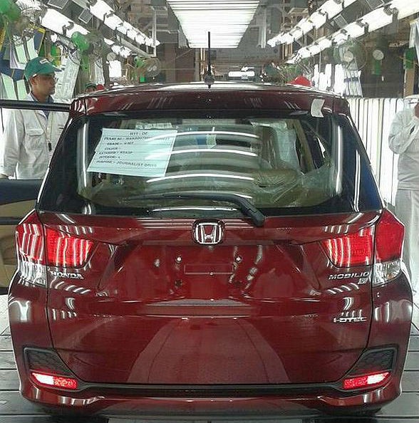 Honda Mobilio Enters Production