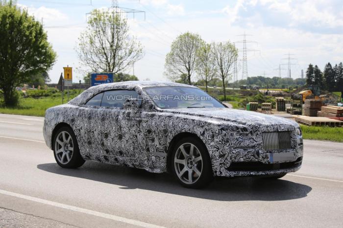 Rolls-Royce Wraith Drophead Coupe Spied