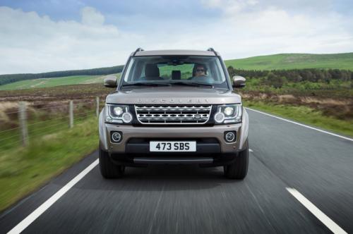 2015 Land Rover Discovery Revealed with Minor Updates