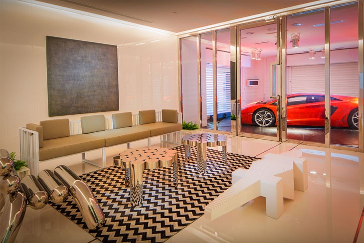 Luxury Apartment With Car Parking Inside The Living Room In Singapore: Watch Video