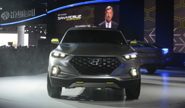 Hyundai Unveils Santa Cruz Crossover Pickup Concept
