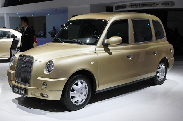 London Cab Turns Golden At Shanghai Auto Show - Geely Englon TX4